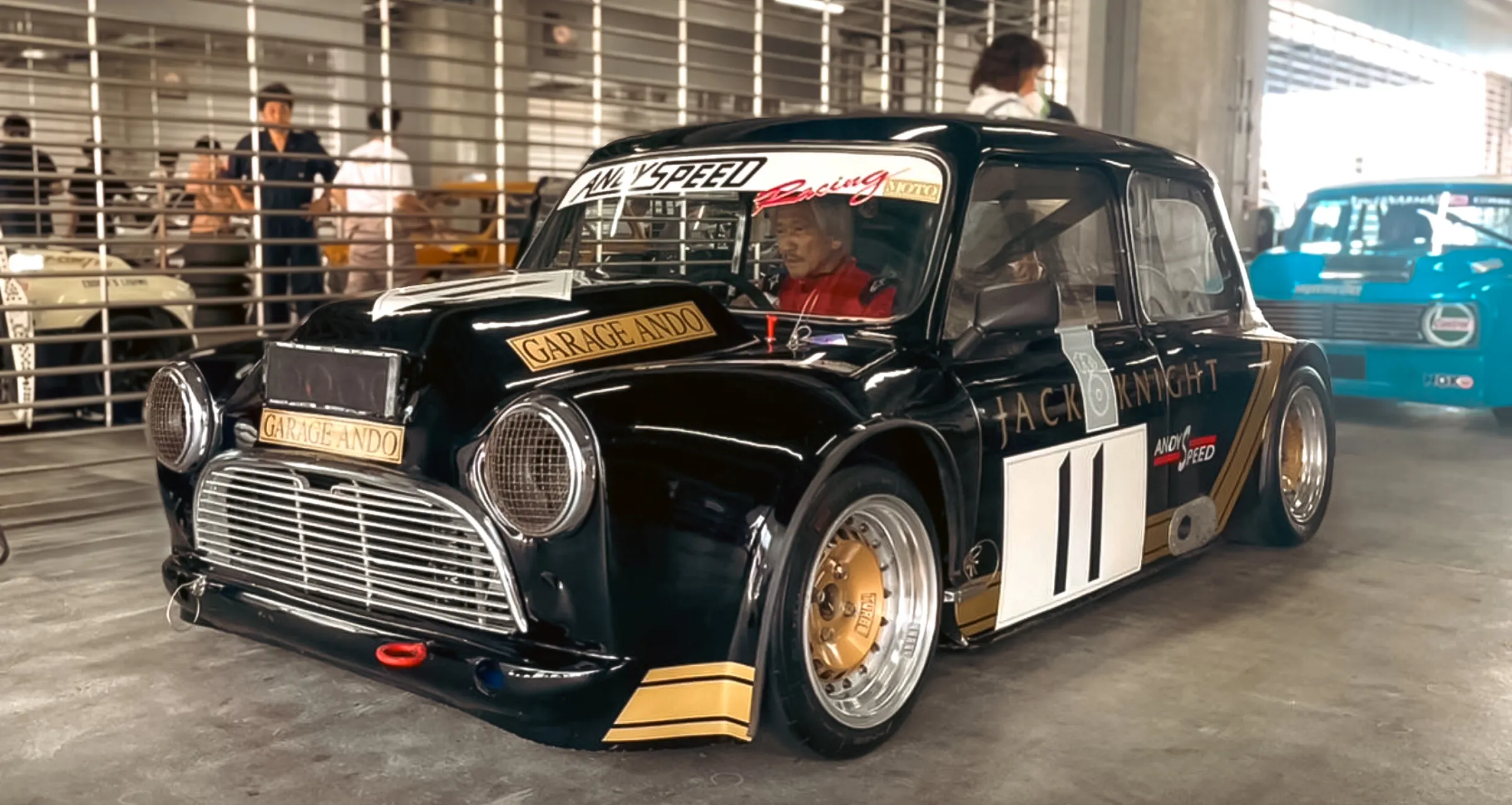 ガレージアンドー オーナーとMINI
